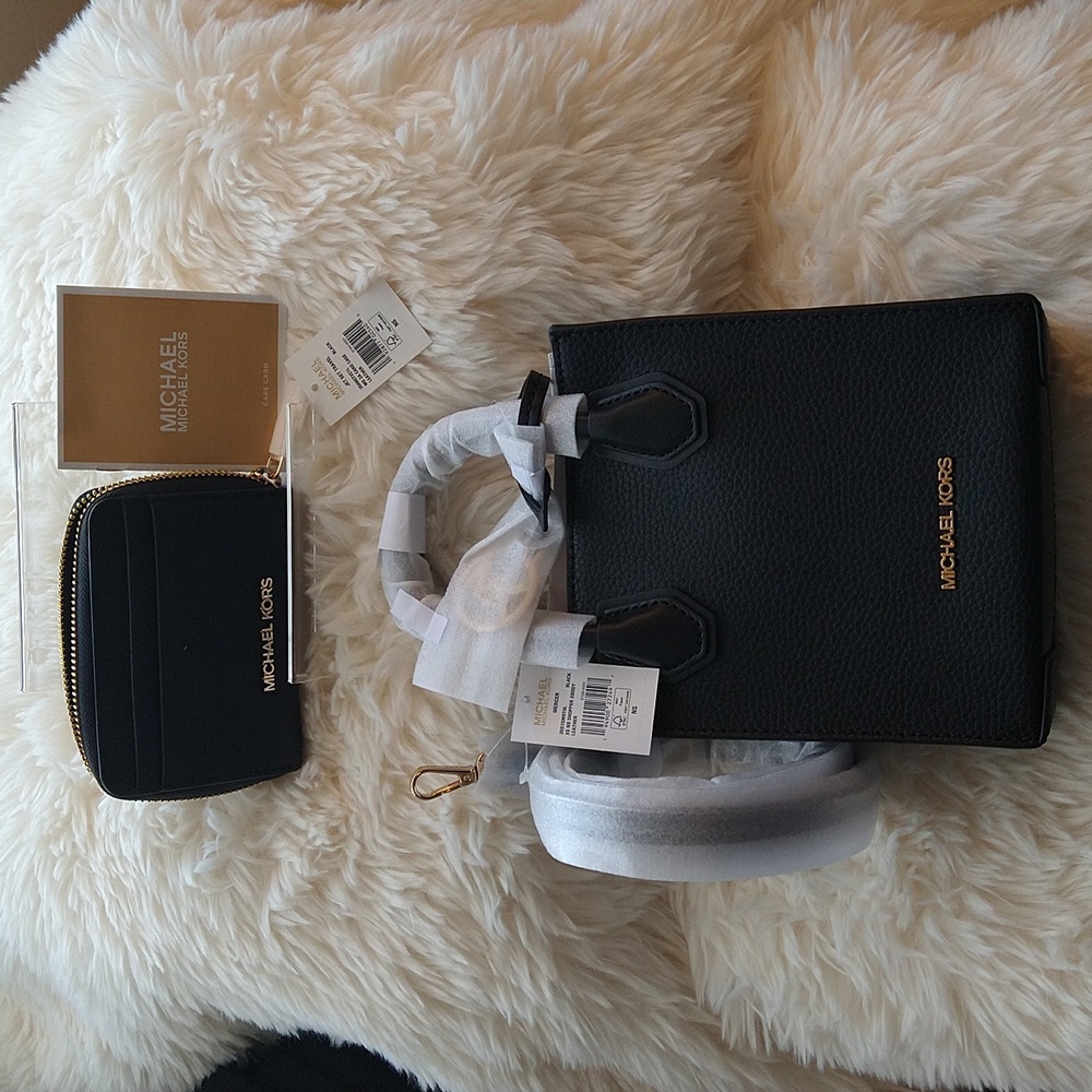 🍧 Michael Kors Mercer X-small Black Crossbody and Black JST Wallet NWT Bundle🍧